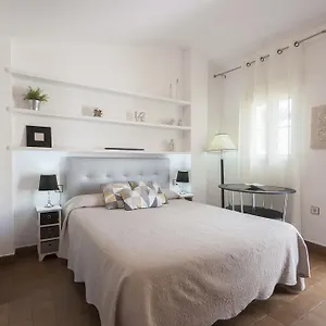 apartamentos-rio-darro.es-andalucia.com/